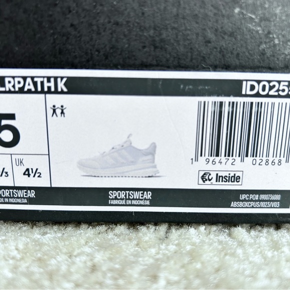 Adidas Cloudfoam Youth NWT - Picture 6 of 6